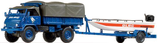 Unimog S404 DLRG with boat trailer<br /><a href='images/pictures/Roco/4112.jpg' target='_blank'>Full size image</a>